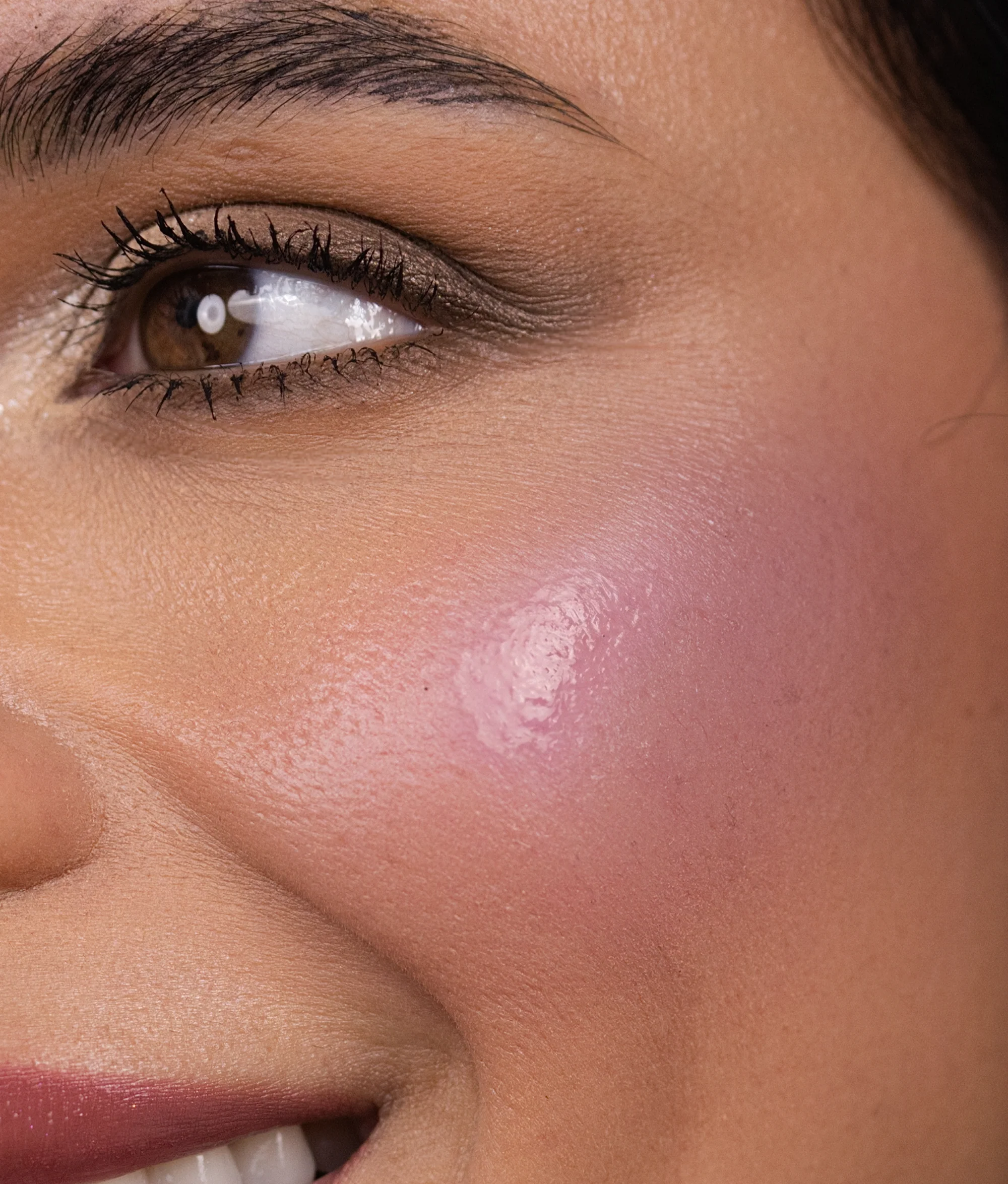 ICE CAFÉ BLUSH IN STICK DEWY - Image 12
